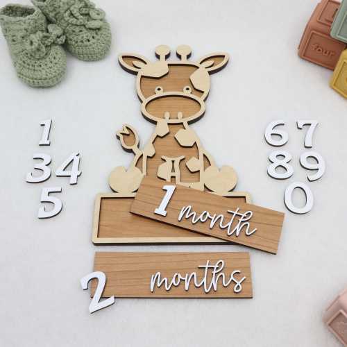 Wooden Interchangeable Giraffe Milestone Markers for Baby Photos | Engraved Wood Monthly Milestone Markers | Personalized Baby Sign
