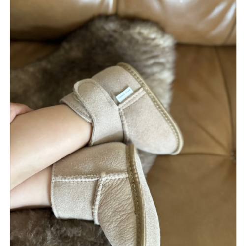 Sheepskin Baby Booties– East Perry