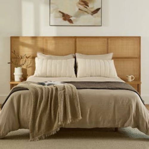 The Rattan Retreat Bundle - Queen | Article