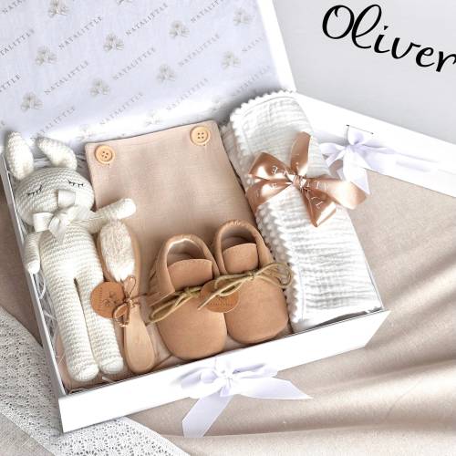 Personalized Newborn Gift Set, Baby gift box, Baby boy gift box, Newborn gift neutral, Baby hamper, Baby shower gift, Baby arrivsl gift