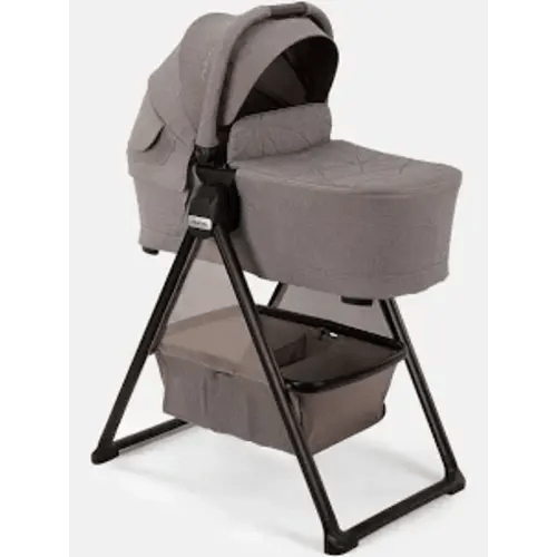 Nuna Swiv bassinet and stand