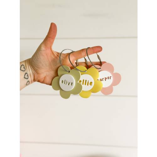 Daisy Bag Tag 3D KeyChain Acrylic Name Tag Bag Tag Luggage Tag Diaper Bag Tag Lunch Box Tag Backpack Tags Kids Tag