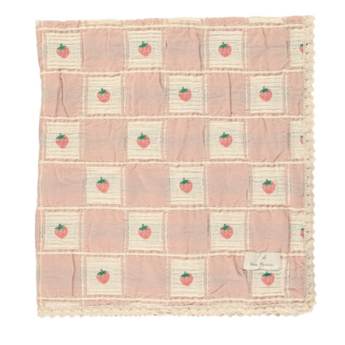Bebe Organic Strawberry patchwork blanket – Flying Colors