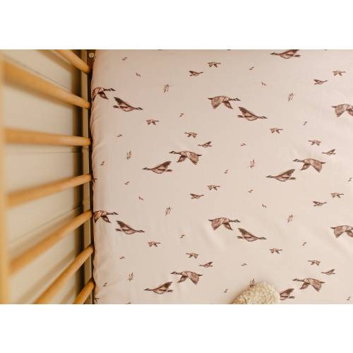 Wild Goose Crib Sheet, Vintage Design Crib Sheet, Naturel Goose Baby Crib Sheet, Goose Nursery Crib Sheet