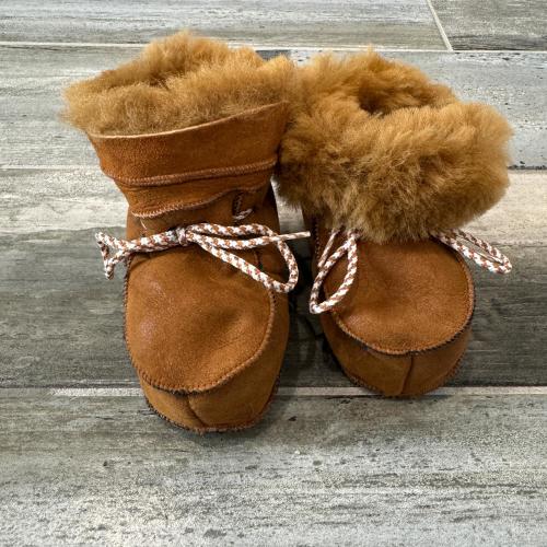 Baby Booties, Leather Toddler Shoes, Soft Suede Moccasins, Crib Shoes, Lambskin, Warm Fur Lined, Stay On Slippers, Various Sizes, BBoot1-TAN