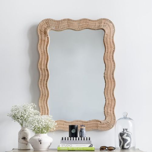 Scalloped Linden Rectangular Wall Mirror (28"x40")