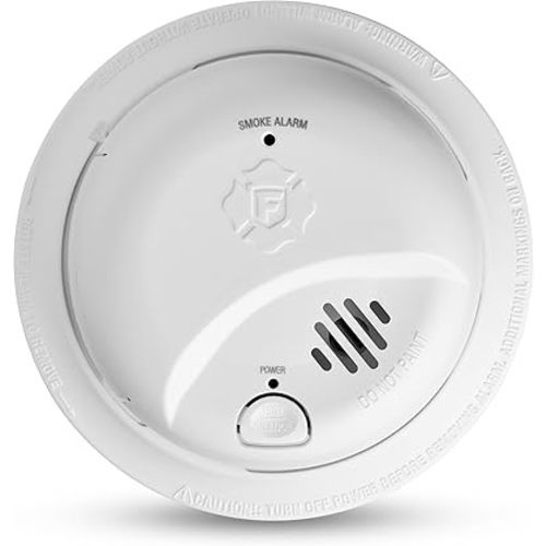 First Alert Smoke Alarm, Battery-Operated Detector with Test & Silence Button, SMI100, 1-Pack