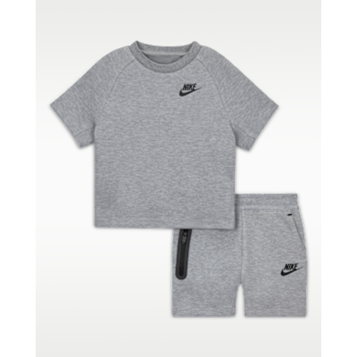 Nike Baby Tech Fleece T-Shirt and Shorts Set. Nike.com