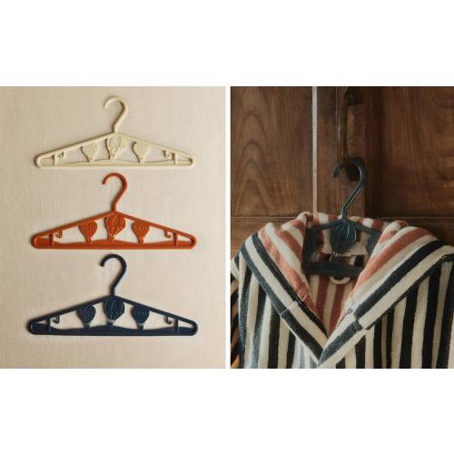 PACK OF CHILDREN’S WOODEN HANGERS (PACK OF 4) - Hangers - NEW COLLECTION - KIDS AND BABY - CLOTHING AND SHOES | Zara Home United States of America