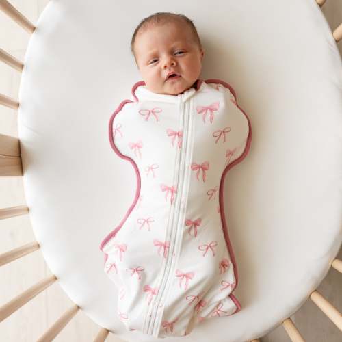 Swaddle Bag in Bow 0.5 | Bamboo Swaddle | Kyte Baby