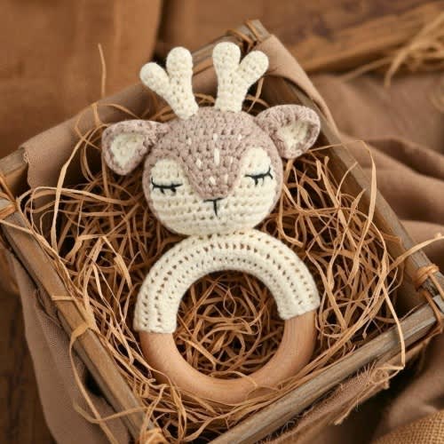 Baby Deer Teether Ring, Woodland Crochet Wooden Rattle Toy, Christmas Newborn Gift, Neutral Reindeer Nursery Teething Ring, Baby Keepsake