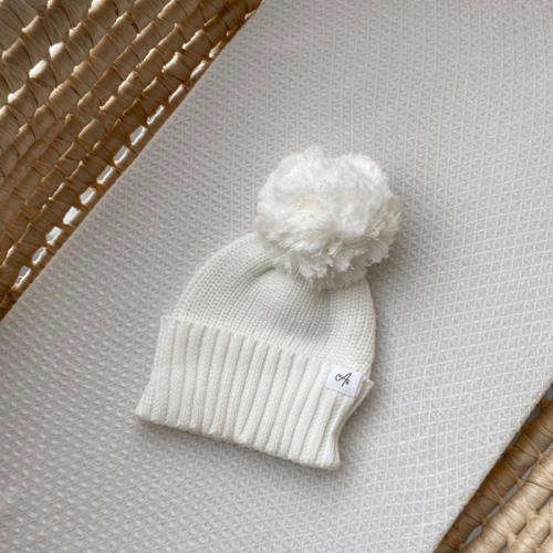 Knitted Beanie - Milk