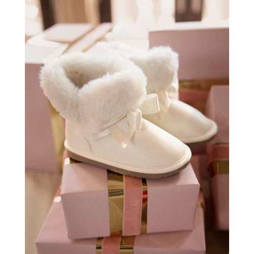 Girls Bow Chalet Boots - Little Essentials - White