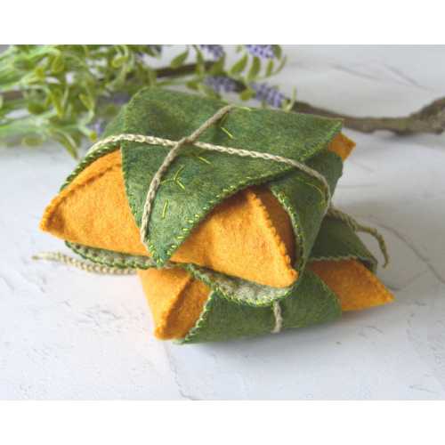 Felt bread in leaf envelope, Elvish bread, Handmade fantasy party prop, Babyshower gift