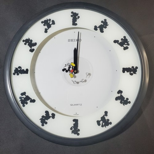 Vintage Disney Mickey Mouse SEIKO Clock Black Round W/ Mickey