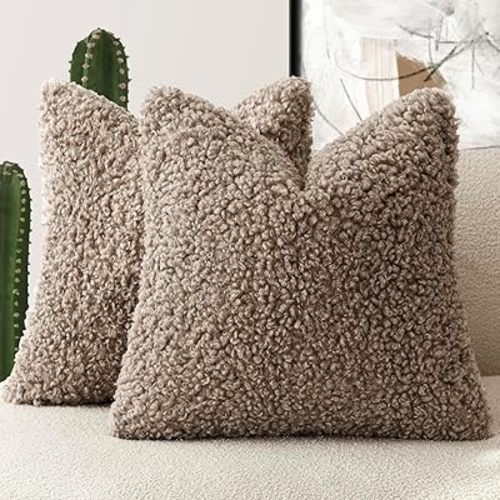 Foindtower 2 Pieces 20x20 Inch Khaki, Faux Fur Throw Pillow Cover Accent Sherpa Pillow Fuzzy Soft Pillowcases Sheepskin Decorative Fleece Cushion Case for Bed Couch Living Room