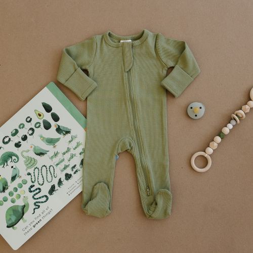 Organic Footed Zipper Baby One Piece, Romper, Pajamas, PJs, Footies, Onesie, Girl, Boy, Newborn, Green, Gift, Sustainable, Ecofriendly