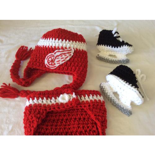 Detroit Red Wings Crochet Baby Outfit: Hockey Hat, Diaper Cover, Booties