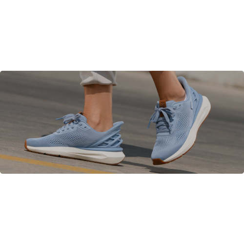 Women's Prague 2 - Reflecting Pond