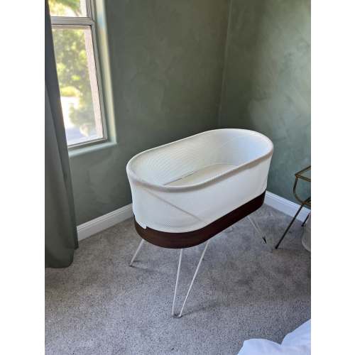 Used Snoo Bassinet