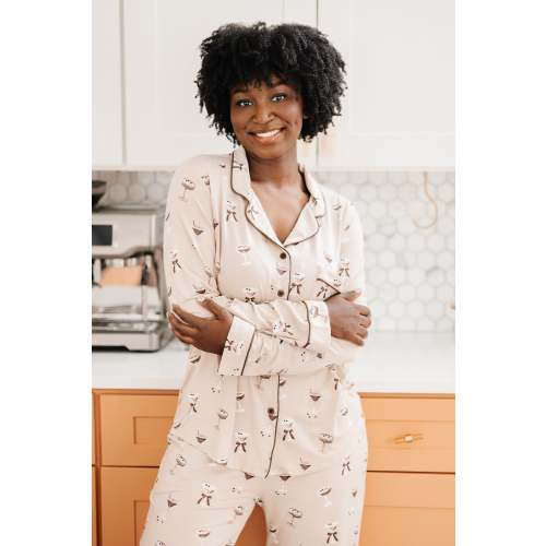 Long-Sleeved Women's Pajama Set in Espresso Martini