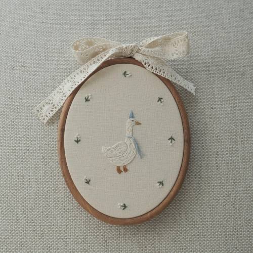 Oval Hoop - Goose Embroidery with Cotton Lace Bow - Nursery Wall Art - Wall Hang - Kid&#39;s room Decoration