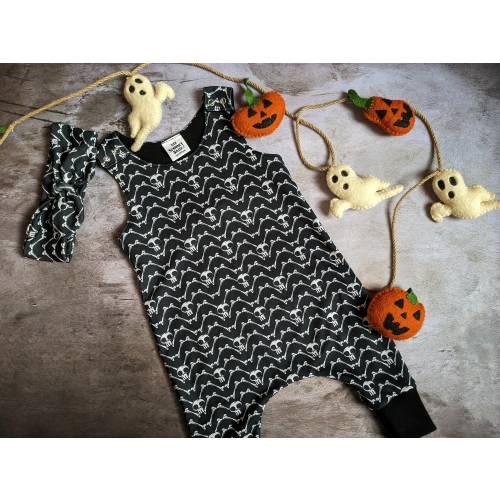 Skull and bones - Spooky Baby Romper - Goth kids - Toddler outfit