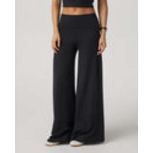 Halo Easy Wideleg Pant - Short – Women's Solid Black Pants – Vuori