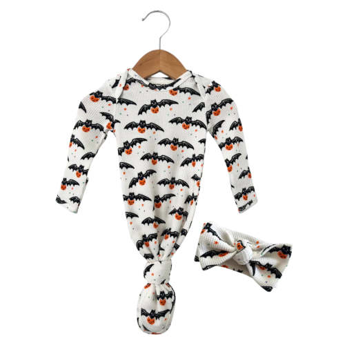 Organic Waffle Knotted Gown & Bow Set, Trick or Treating Bat