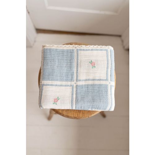 spring bloom blanket