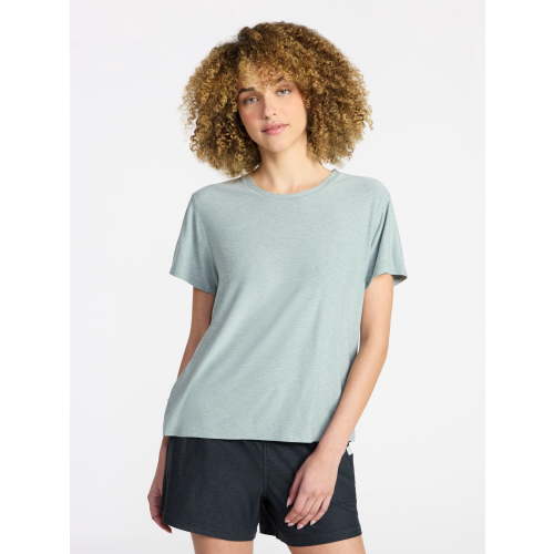 Athletic Works Women's and Women's Plus Relaxed ButterCore Tee with Short Sleeves, Sizes XS-4X