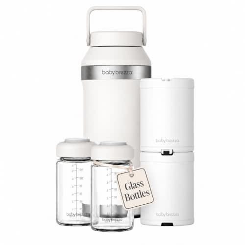 Baby Brezza Glass Portable Breastmilk Cooler, Large Capacity, All Day Cool | First Breastmilk Cooler with Baby Safe Glass, Up to 24 Hours of Cooling, Two Reusable Ice Packs, Dishwasher Safe Bottles