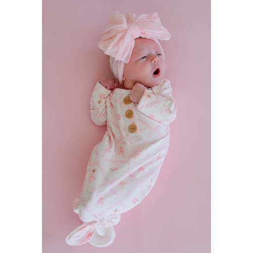 Newborn Baby Knot Gown & Hat Set in Darling Ballerina | Caden Lane