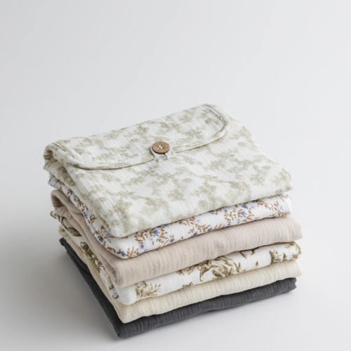 Floral Baby Change Mat Portable Diaper Waterproof Design Nursery Essential Shower Gift Pregnancy Announcement Gender Reveal Newborn