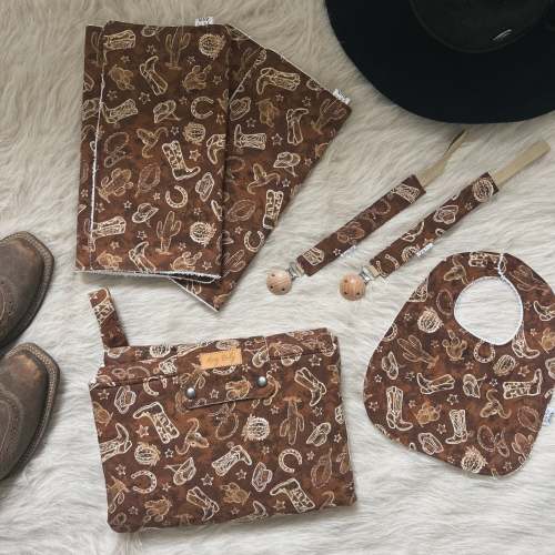 Boot Scootin feeding bib | Lazy Baby