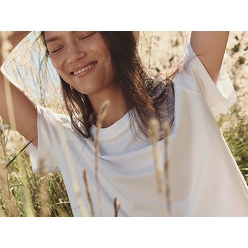 Women’s Softspun Scoop Neck Tee made with Organic Cotton | Pact