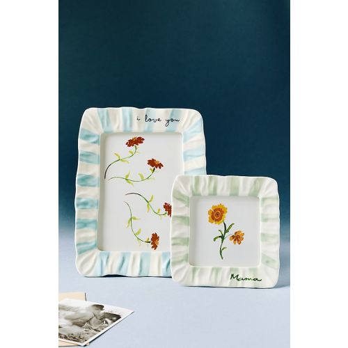 Amma Ruffle Frame