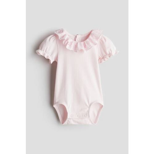 COTTON BODYSUIT WITH FLOUNCE COLLAR