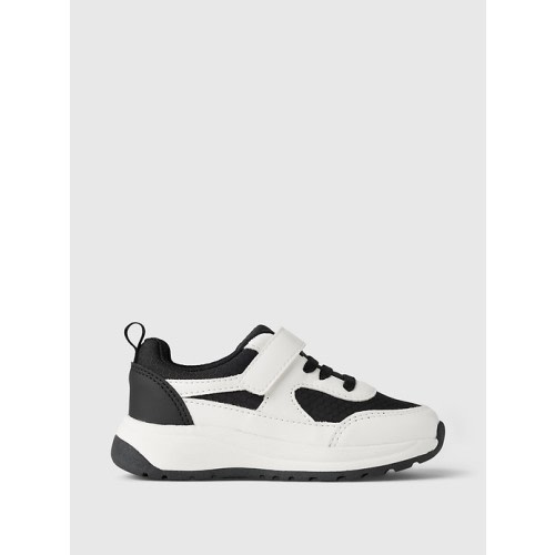 babyGap Sneakers