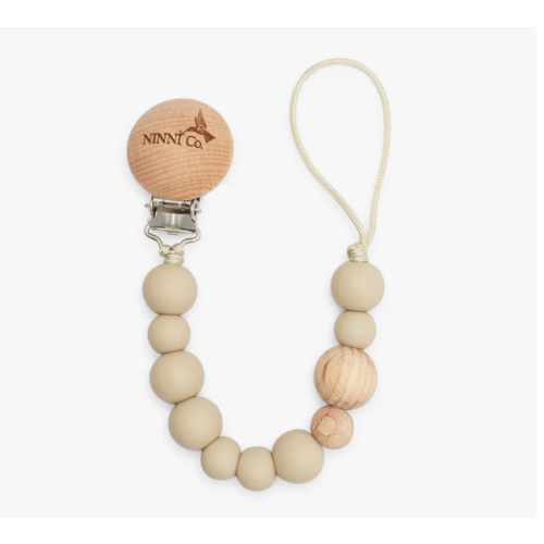 Ninni Co. Toffee Brown Pacifier Clip