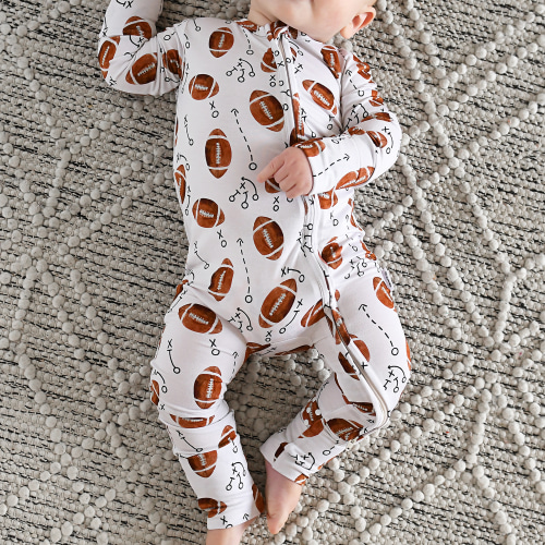 Brady Football ZIP – Gigi and Max