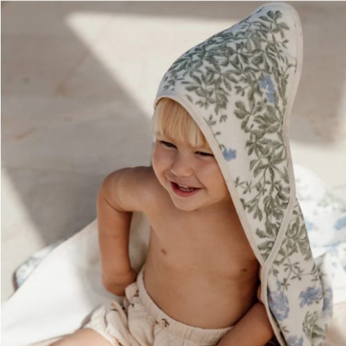 Terry Hooded Towel – Garbo&Friends Plumbago Print
