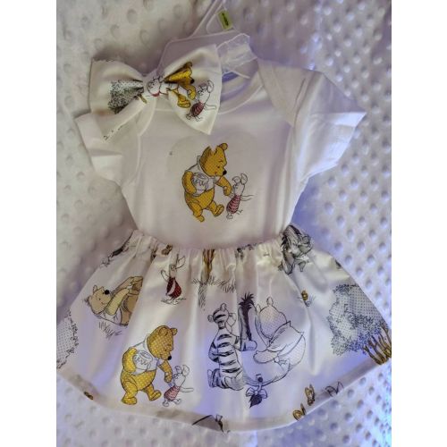 Winnie the Pooh Skirt Set - Etsy | Disney baby clothes, Cute baby girl outfits, Fashionable baby clothes