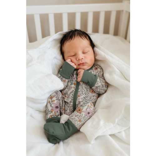 Vintage Floral Bamboo Baby Romper: Zipper Sleeper Newborn Outfit