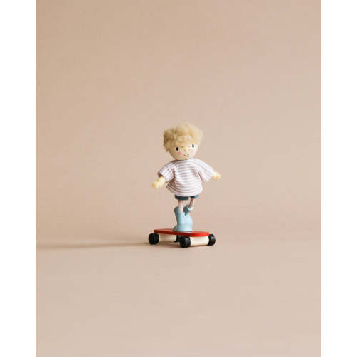 Edward and his Skateboard