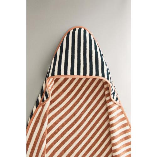 REVERSIBLE STRIPED HOODED BABY TOWEL