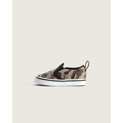 Toddler Classic Slip-On V Shoe in Camo Black / Green | Vans