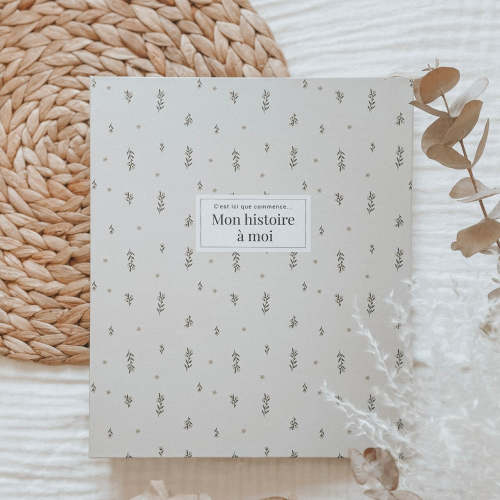 Baby Book - My Own History (In French) | Indigo