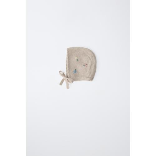 Zara Embroidered Floral Knit Bonnet