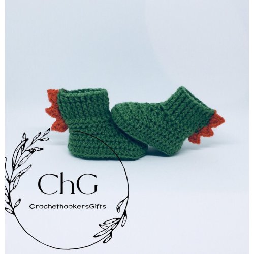 Crochet dinosaur baby booties, crochet bootie, dinosaur booties, dinosaur boots, dinosaur shoes, baby booties, baby boots, baby shoe